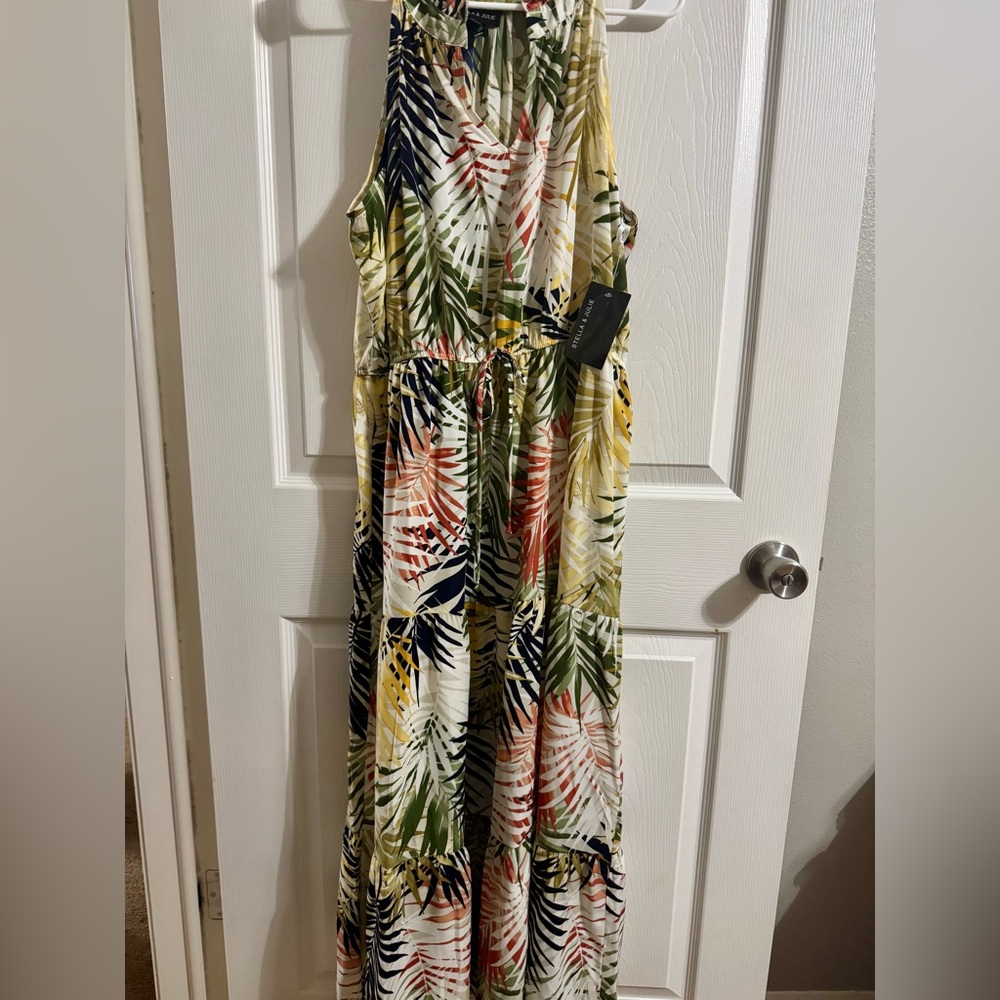 Tropical Leaf Print Maxi Dress